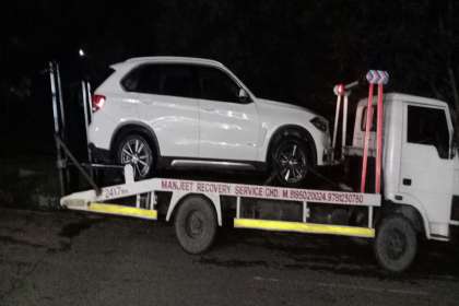 Manjeet Towing Services, Best Car Towing Services In Mohali, 7 Top Car Towing Services In Mohali, 24 Hour Car Towing Services In Mohali, Car Towing Service near me, Car Tow Van near me 